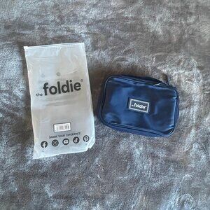 NWT Foldie Tech Organizer Navy Blue with dust cover